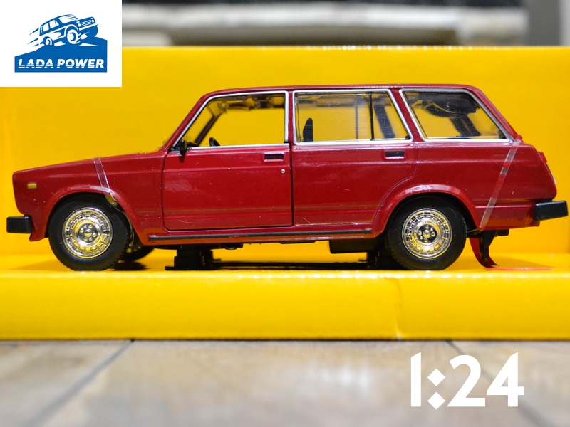 Lada 2104 Red Toy Car 1:24 (19cm)