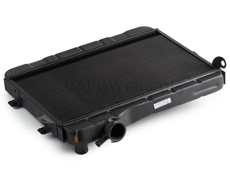 Lada Laika Riva SW 2104 2105 2107 2 Row Copper Radiator OEM With Connection For Sensor DENT!!