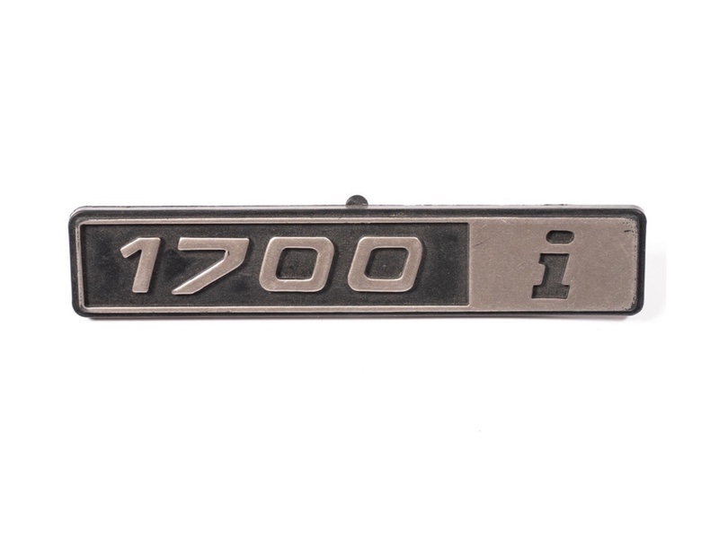 Lada Niva 21213-21214 Rear Emblem Trim Badge Plastic 1700 i